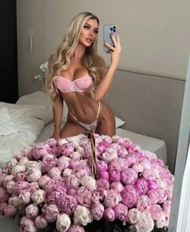 Polina — 3 / 4