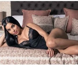 Female Escort — 2 / 4