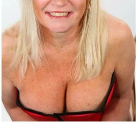 Female Escort — 2 / 6
