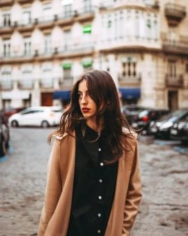 Alona — 8 / 9