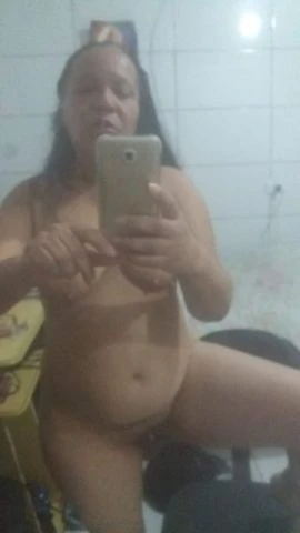 Kênia Esteves — 4 / 9