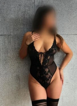 Elena — 2 / 9
