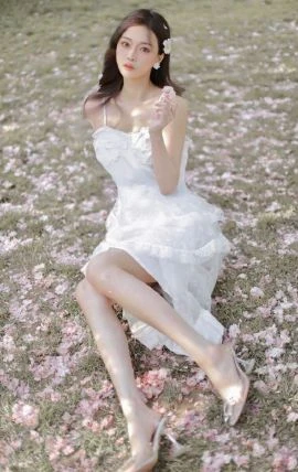 yiyi KHObar, Escort, Khobar