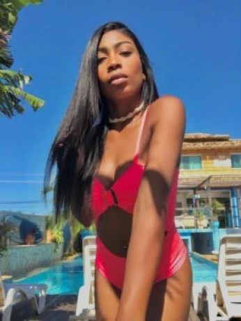 Kiara Novaes — 3 / 6