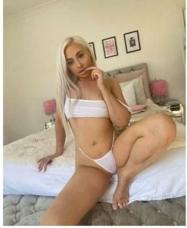Female Escort — 5 / 8