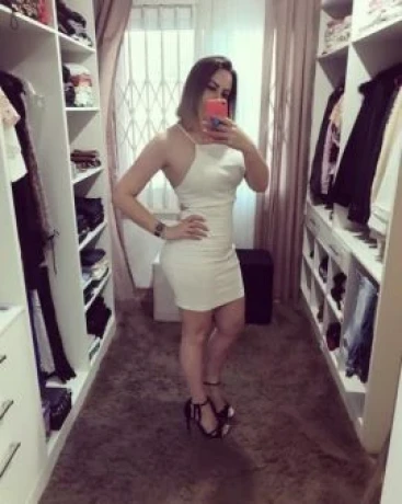 Fernanda Andrade — 1 / 9