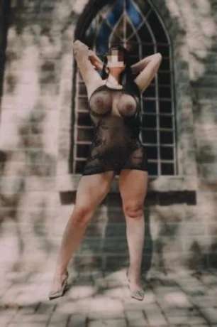 Maria Bonnes — 6 / 9