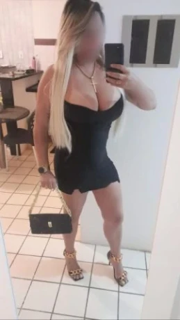 Melissa Ferraz — 8 / 9