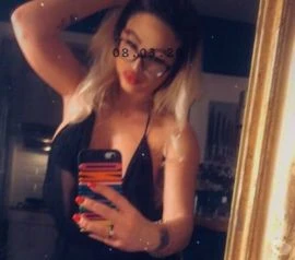 Female Escort — 7 / 9