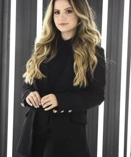 Eliana — 3 / 7