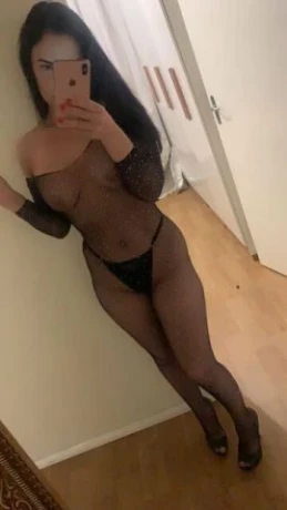 Juliana Castro — 6 / 9