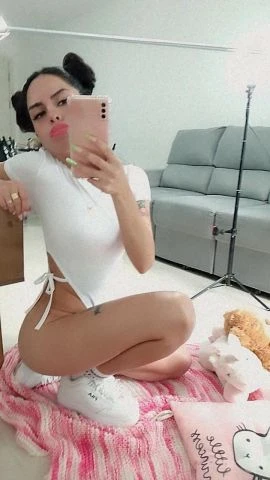 Renata — 6 / 9