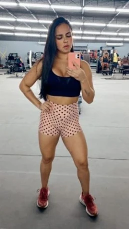 Raquel Moreira — 2 / 8