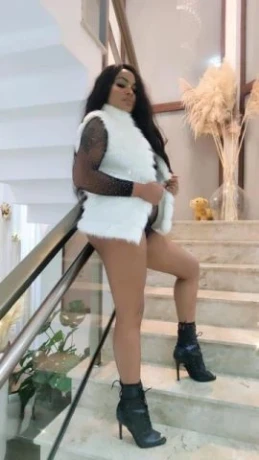 Mel Junqueira — 8 / 9