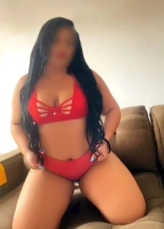 Nicoly Prado — 7 / 8