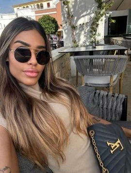 Naomi — 4 / 9