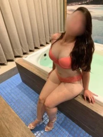 Natália Lins — 6 / 9