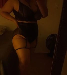 Anne Paixão — 4 / 5