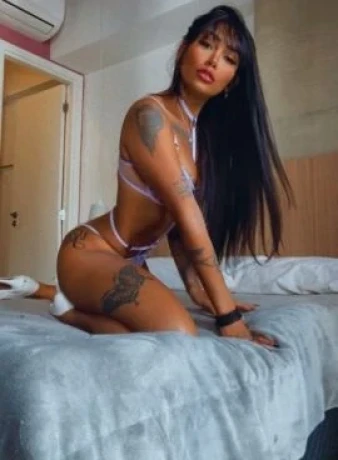 Aysha Fambrini — 8 / 9