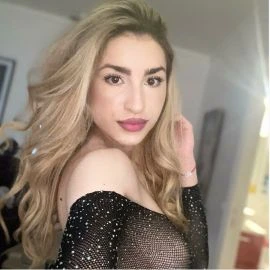 Larisa — 2 / 9