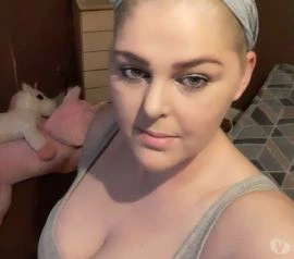 Female Escort — 2 / 4