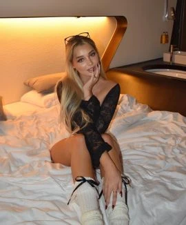 Clara, Escort, Warsaw