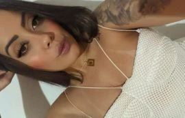Beatriz Caroline — 8 / 9