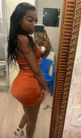 Mikaela Esmeralda — 3 / 4