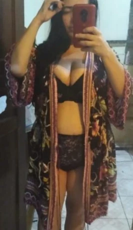 Karol Ferraz — 8 / 9