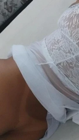 Polyanna Almeida — 4 / 9