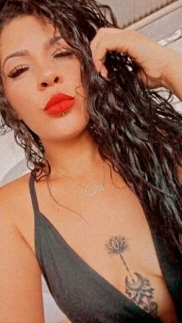 Mia Cardoso — 4 / 5