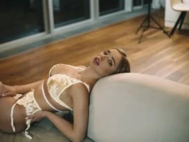 Anna Mariya — 2 / 6