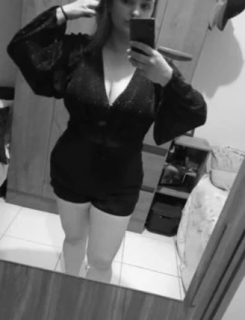 Mirella Silva — 2 / 5