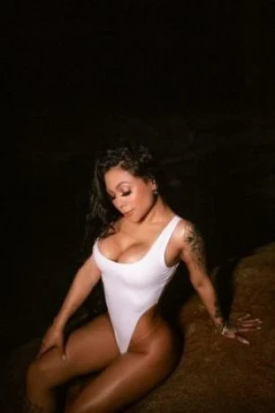 Camila Fontes — 4 / 5