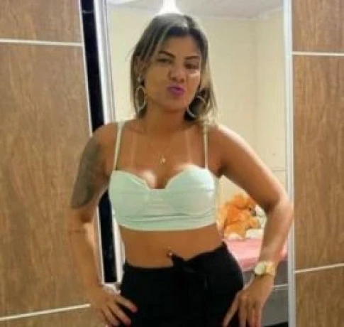 Jade Lisboa — 8 / 9