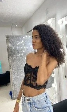 Juliana Amorim — 1 / 5