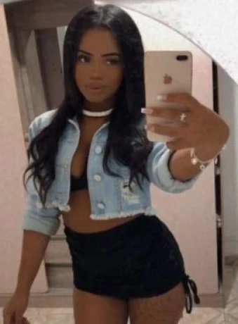 Izadora Machado — 2 / 4