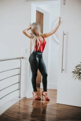 Mel Rosa — 4 / 5