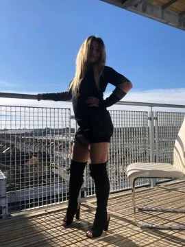 Naughty TS Dennise — 3 / 9