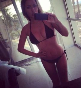 Delly, Escort, Istanbul