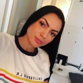 Emma Jeune, Escort, Paris