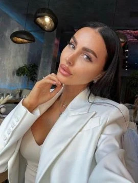 Dasha — 4 / 9