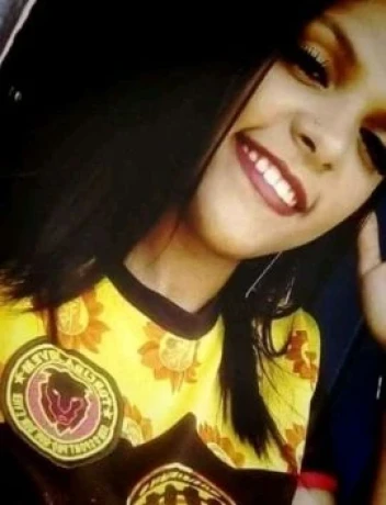 Mayla Santos — 4 / 5