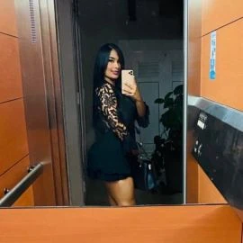 Daniela — 4 / 7