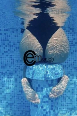 Elif, Escort, Munich
