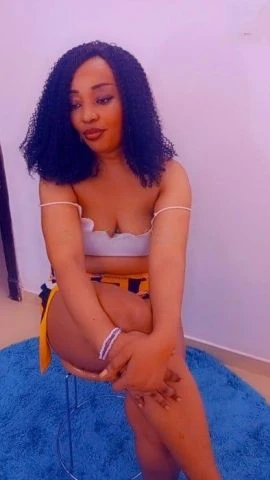 Leilah — 3 / 4