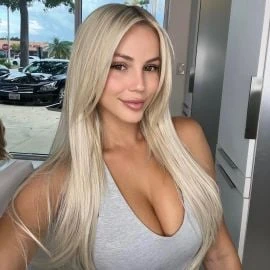 Roxanne Sanchez — 3 / 4
