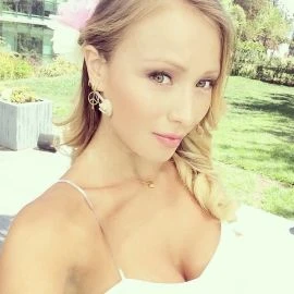 Alice, Escort, Lons