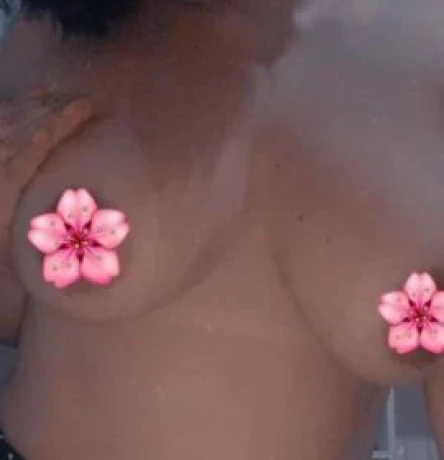 Kelly Moraes — 1 / 9