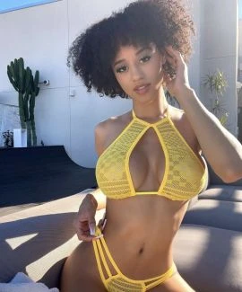 Maya — 2 / 9